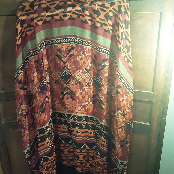 Kimono Wrap. One size fits all. Red black & maroon - Picture 6 of 6